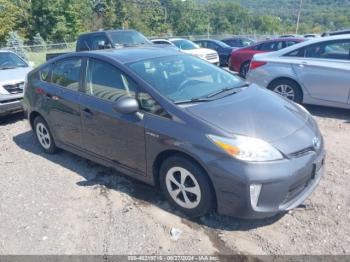  Salvage Toyota Prius