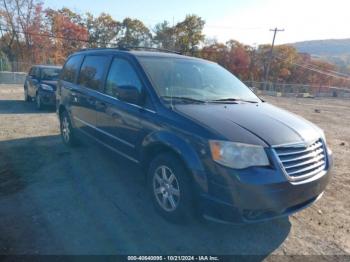  Salvage Chrysler Town & Country