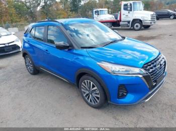  Salvage Nissan Kicks