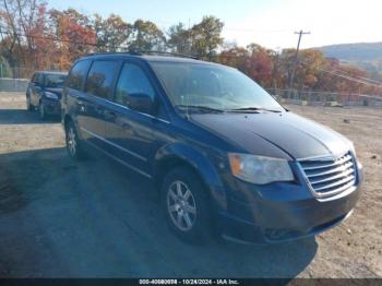  Salvage Chrysler Town & Country