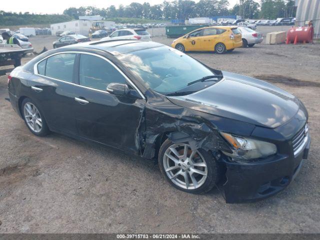  Salvage Nissan Maxima