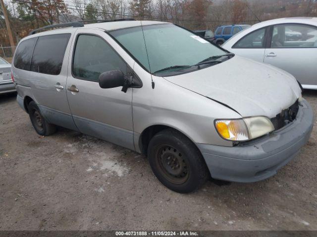  Salvage Toyota Sienna