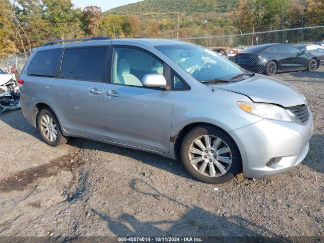  Salvage Toyota Sienna