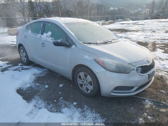  Salvage Kia Forte