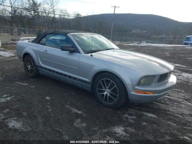  Salvage Ford Mustang