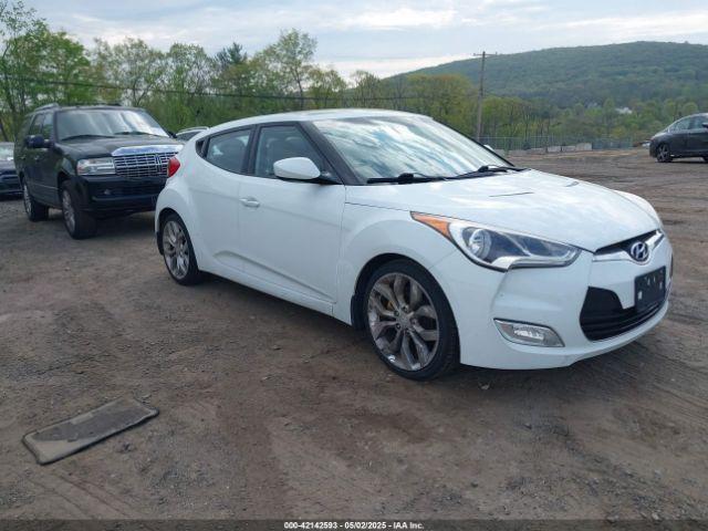  Salvage Hyundai VELOSTER