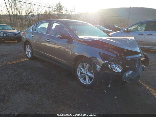  Salvage Nissan Altima