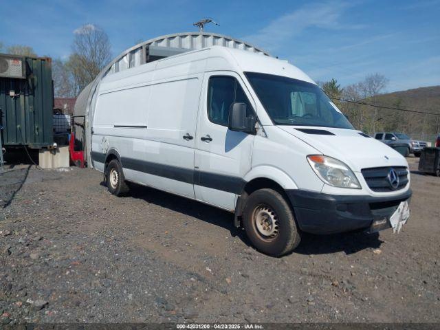  Salvage Mercedes-Benz Sprinter 2500