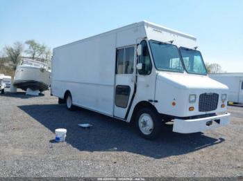  Salvage Freightliner Chassis
