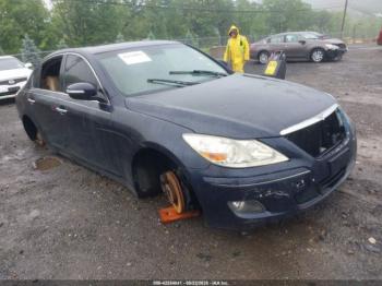  Salvage Hyundai Genesis