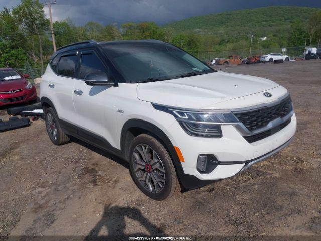  Salvage Kia Seltos