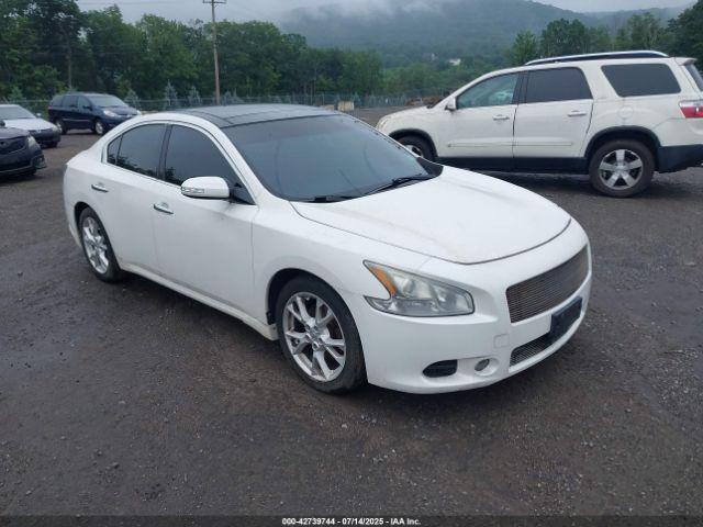  Salvage Nissan Maxima