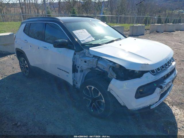  Salvage Jeep Compass