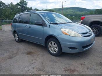  Salvage Toyota Sienna
