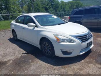  Salvage Nissan Altima