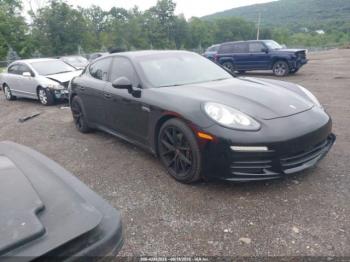  Salvage Porsche Panamera