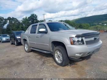  Salvage Chevrolet Avalanche 1500