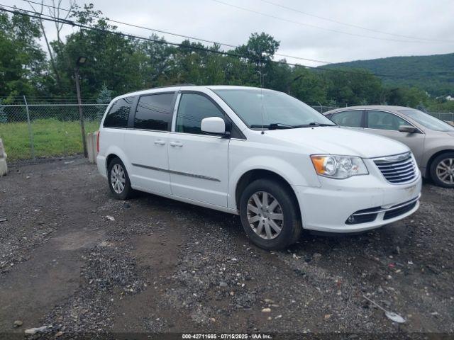  Salvage Chrysler Town & Country