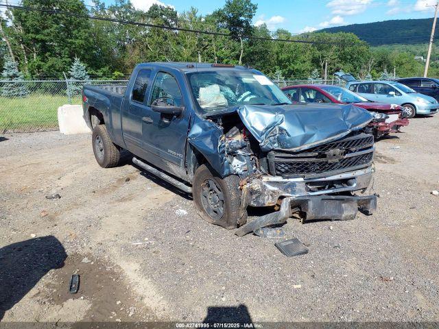  Salvage Chevrolet Silverado 2500