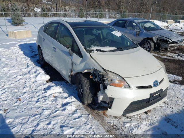  Salvage Toyota Prius