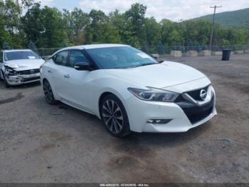  Salvage Nissan Maxima