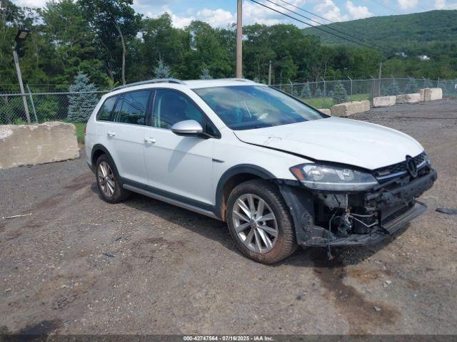  Salvage Volkswagen Golf