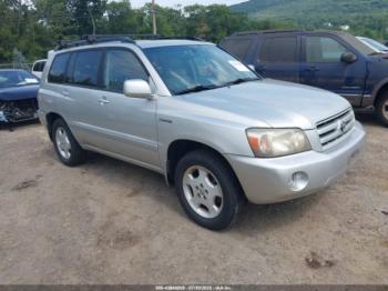  Salvage Toyota Highlander