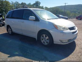  Salvage Toyota Sienna