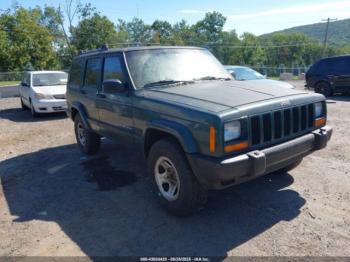  Salvage Jeep Cherokee