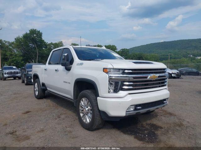  Salvage Chevrolet Silverado 2500
