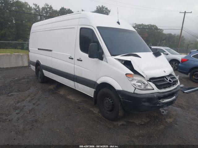  Salvage Mercedes-Benz Sprinter 2500