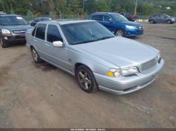  Salvage Volvo S70