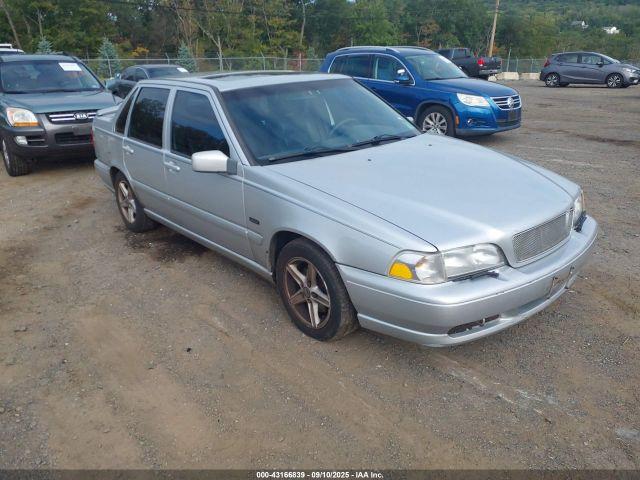  Salvage Volvo S70