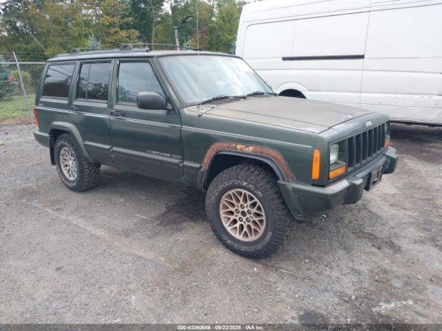  Salvage Jeep Cherokee