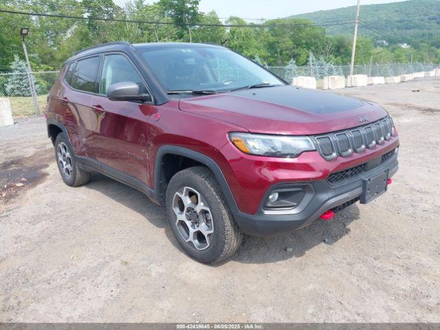  Salvage Jeep Compass