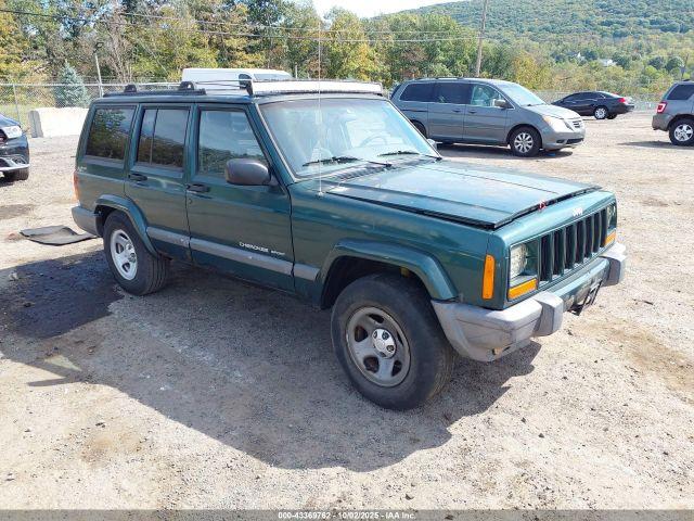  Salvage Jeep Cherokee