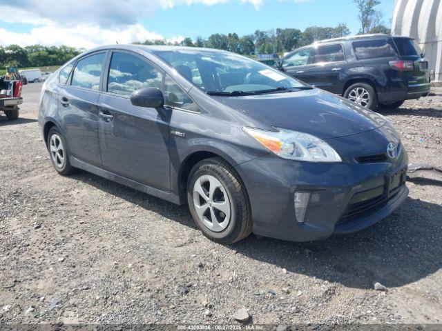  Salvage Toyota Prius