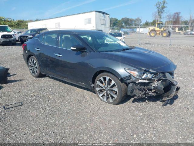  Salvage Nissan Maxima