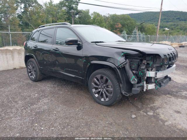  Salvage Jeep Cherokee