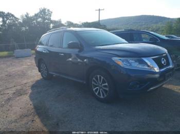  Salvage Nissan Pathfinder