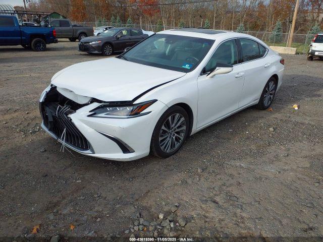 Lexus Es Image 16