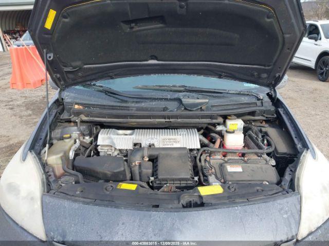 Toyota Prius Two Image 9