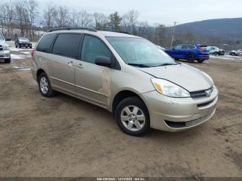  Salvage Toyota Sienna