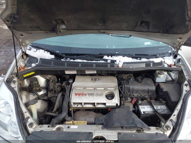 Toyota Sienna Le Image 9