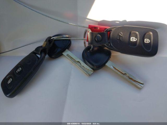 Hyundai ACCENT Se Image 11