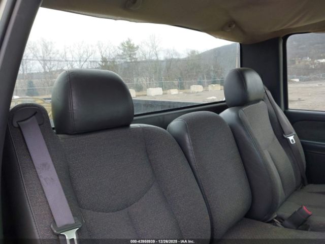 Chevrolet Silverado 1500 Work Truck Image 5