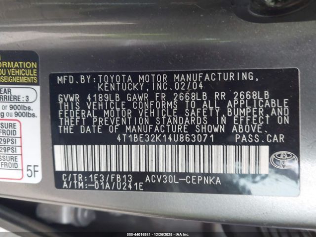 Toyota Camry Le Image 2