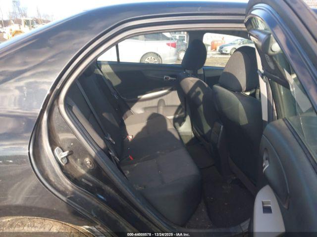 Toyota Corolla S Image 9