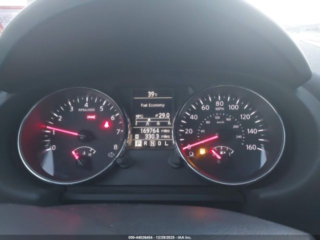 Nissan Rogue S Image 4