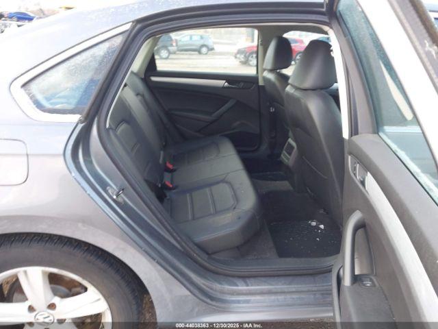 Volkswagen Passat 2.5l Se Image 2